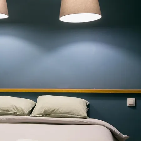 شقة Cozy In Amazing Location!