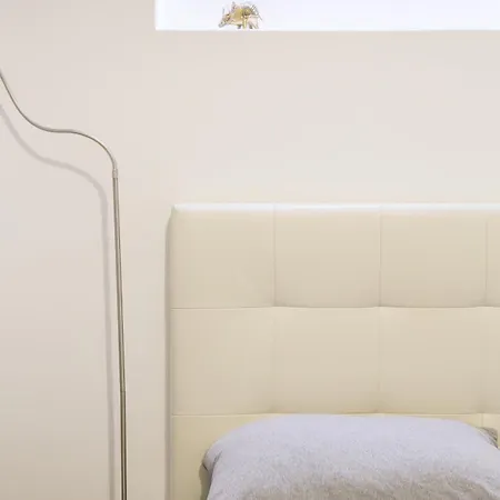 Cozy In Amazing Location!