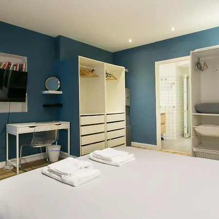 Cozy In Amazing Location!