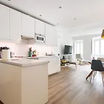 Cozy In Amazing Location! Apartman