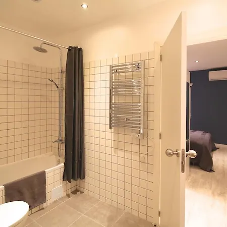 Cozy In Amazing Location! Апартаменты Лиссабон